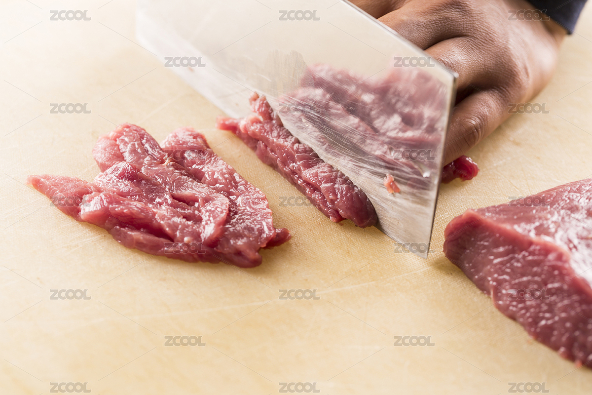 使用中式菜刀分割一塊鮮嫩多汁的黃牛肉（主預(yù)覽-5973142） - 未分類 - 站酷設(shè)計師蔚藍的白日夢原創(chuàng)素材 - 站酷ZCOOL