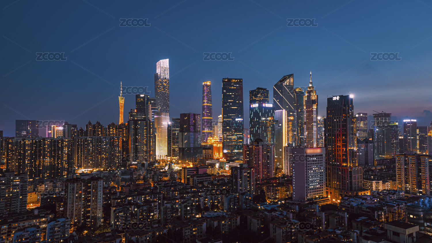 广州珠江新城建筑群夜景