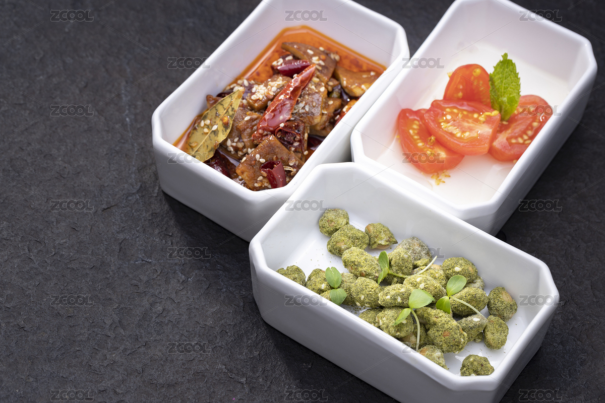 白方盤里的清淡素食小吃圣女果胡豆素雞肉（主預(yù)覽-7881146） - 未分類 - 站酷設(shè)計(jì)師紅狐貍攝影工作室原創(chuàng)素材 - 站酷ZCOOL