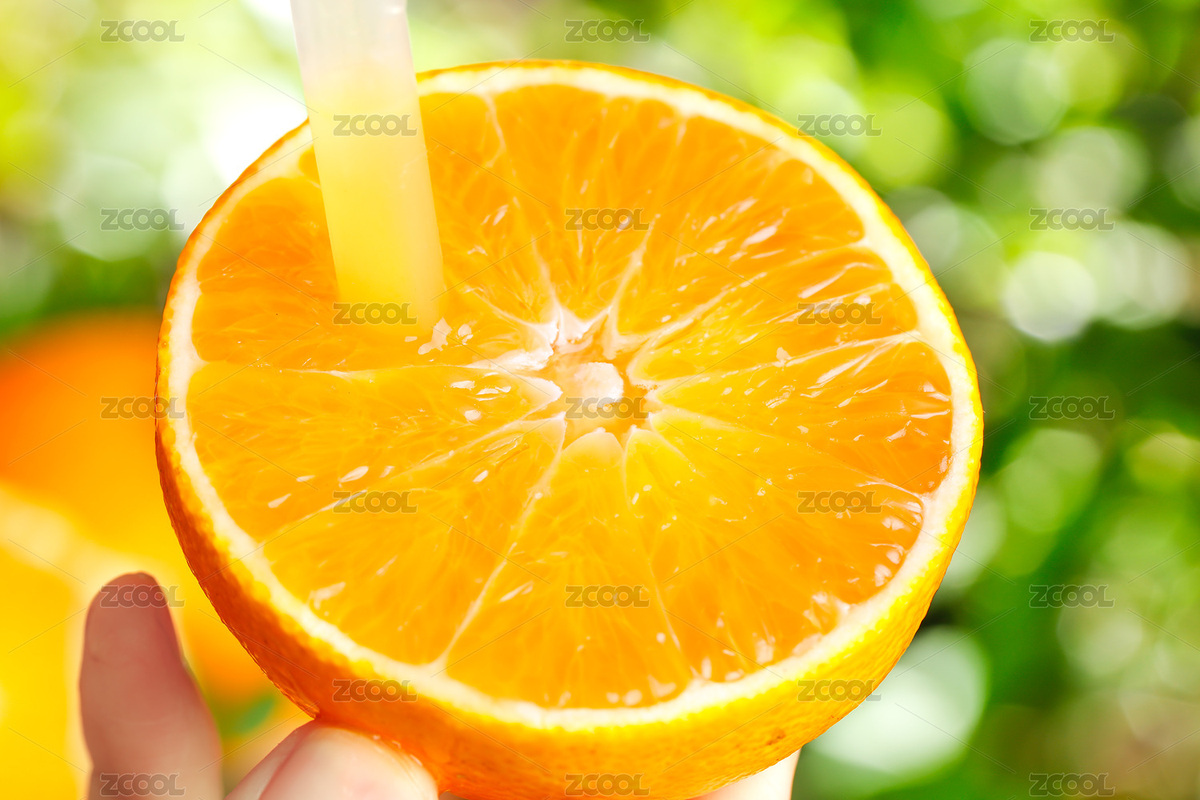 手上拿著半邊的愛媛果凍橙（主預(yù)覽-6683569） - 未分類 - 站酷設(shè)計(jì)師PAOPAO攝影工作室原創(chuàng)素材 - 站酷ZCOOL