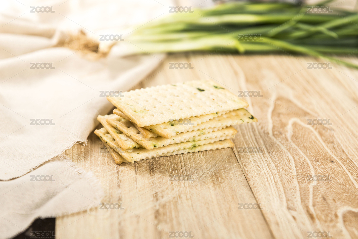 木板上的蔥香餅干（主預覽-2938663） - 未分類 - 站酷設計師野鴉原創(chuàng)素材 - 站酷ZCOOL