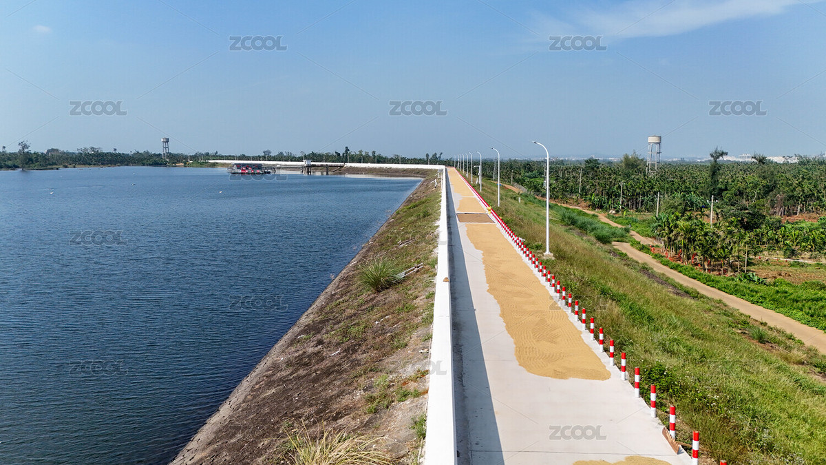 鄉(xiāng)村河邊小道航拍（主預覽-12385194） - 未分類 - 站酷設(shè)計師君子玖思原創(chuàng)素材 - 站酷ZCOOL