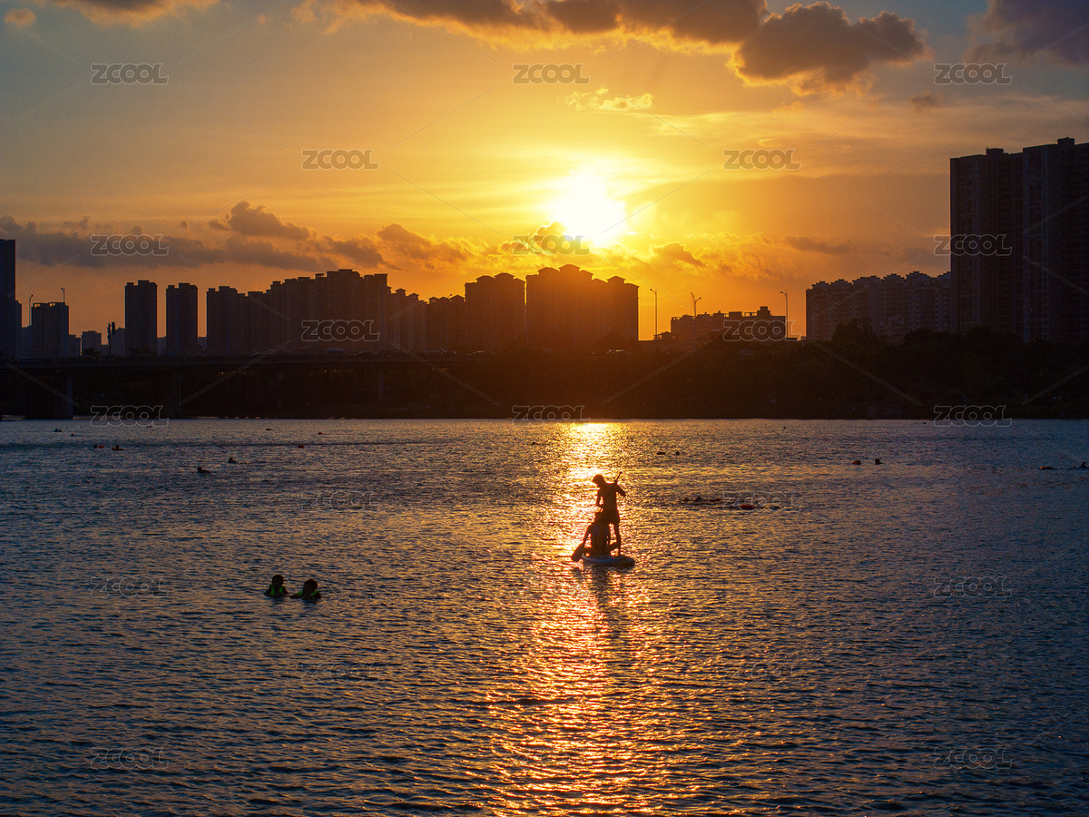 夕陽下玩槳板的人（主預(yù)覽-9313380） - 未分類 - 站酷設(shè)計(jì)師NCzhou原創(chuàng)素材 - 站酷ZCOOL