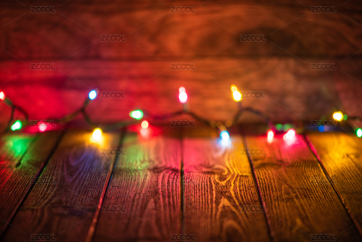 放在木板上的裝飾彩色串燈（主預(yù)覽-6607555） - 未分類 - 站酷設(shè)計師SteveWoolf原創(chuàng)素材 - 站酷ZCOOL