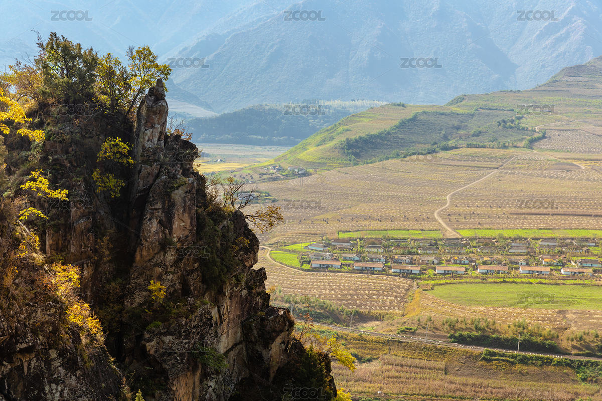 中朝邊界鴨綠江山水秋季風(fēng)光（主預(yù)覽-5636436） - 未分類(lèi) - 站酷設(shè)計(jì)師Huaimin原創(chuàng)素材 - 站酷ZCOOL