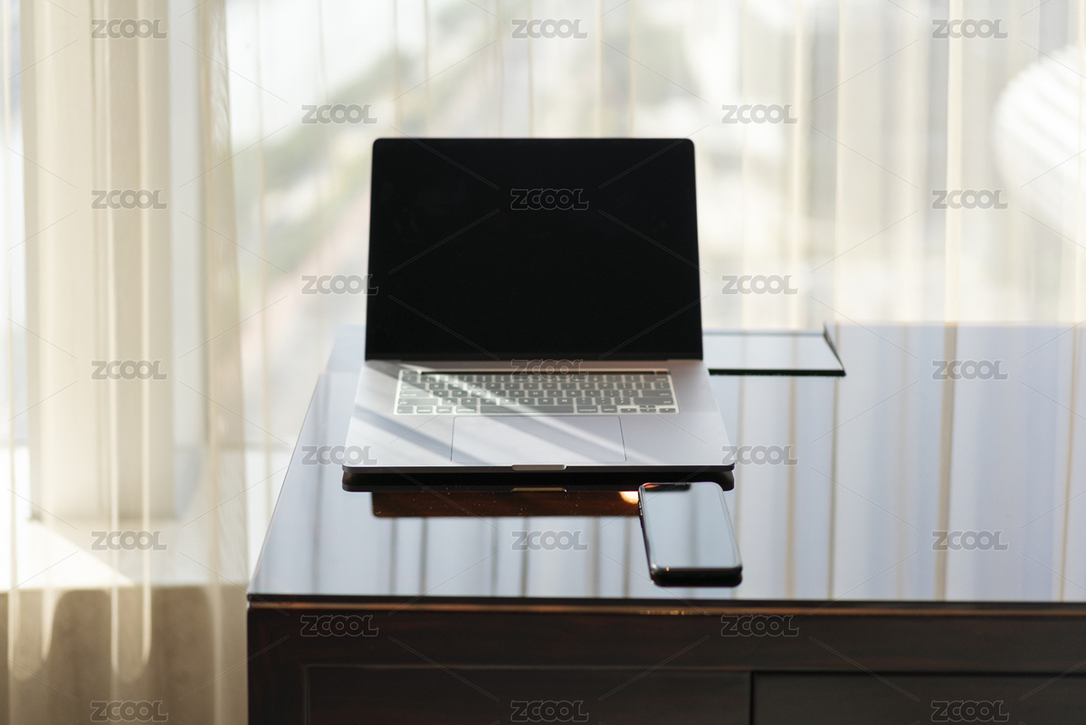 疫情期間居家辦公場所的筆記本電腦和手機（主預(yù)覽-8791435） - 未分類 - 站酷設(shè)計師Z19146376原創(chuàng)素材 - 站酷ZCOOL