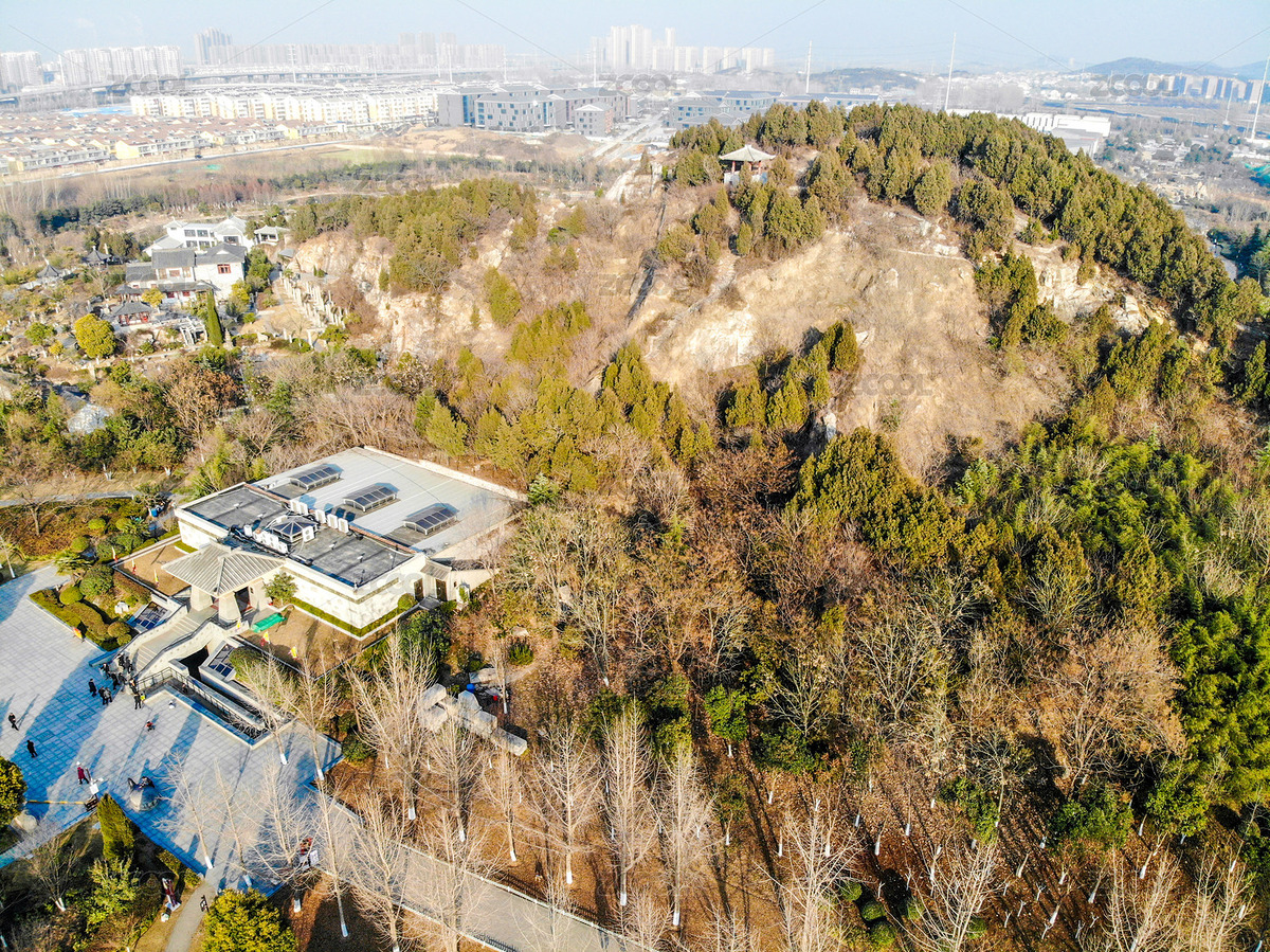 航拍江蘇徐州九里山兩漢文化旅游區(qū)龜山漢墓（主預(yù)覽-3937287） - 未分類 - 站酷設(shè)計師VPiegemfHK原創(chuàng)素材 - 站酷ZCOOL