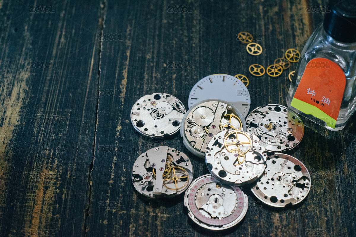 拆卸后的老手表機(jī)芯齒輪內(nèi)部零件（主預(yù)覽-2487292） - 未分類 - 站酷設(shè)計(jì)師漢大將軍袁紹原創(chuàng)素材 - 站酷ZCOOL