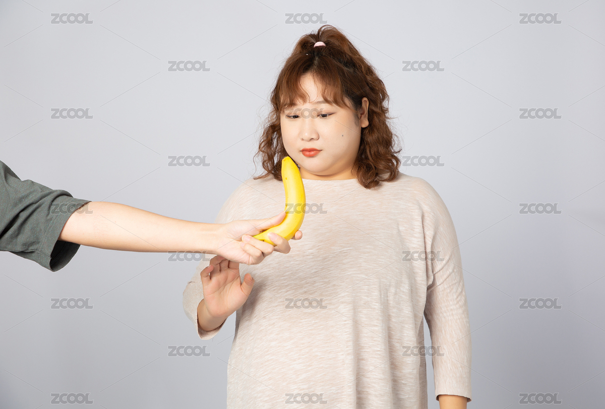 拒絕吃香蕉的亞洲肥胖女生（主預(yù)覽-9039109） - 未分類(lèi) - 站酷設(shè)計(jì)師啊喔鵝咿嗚魚(yú)原創(chuàng)素材 - 站酷ZCOOL