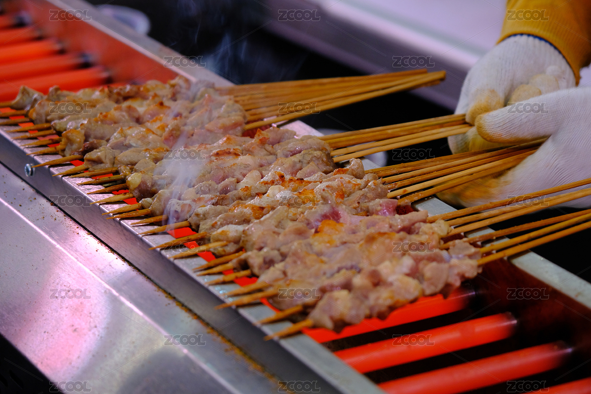 正在烤爐上烤羊肉串特寫新疆美食（主預覽-6632558） - 未分類 - 站酷設計師金翅大鵬原創(chuàng)素材 - 站酷ZCOOL