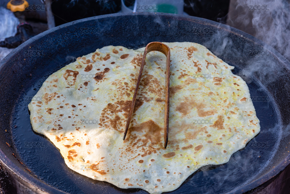 中國(guó)農(nóng)村大集市場(chǎng)上的鐵鍋烙餅（主預(yù)覽-1498265） - 未分類 - 站酷設(shè)計(jì)師zkhlxm原創(chuàng)素材 - 站酷ZCOOL