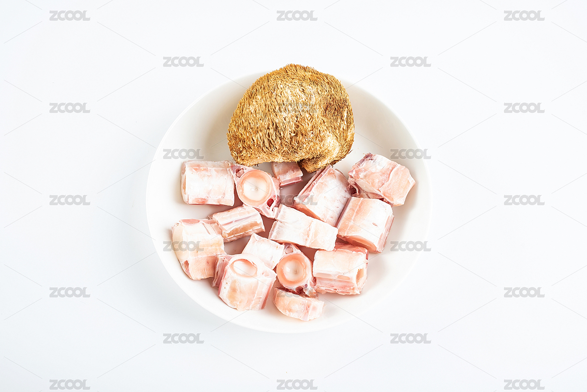 一碟新鮮鯊魚骨頭和猴頭菇煲湯湯料在白背景上（主預覽-1421102） - 未分類 - 站酷設計師風暴麗麗原創(chuàng)素材 - 站酷ZCOOL