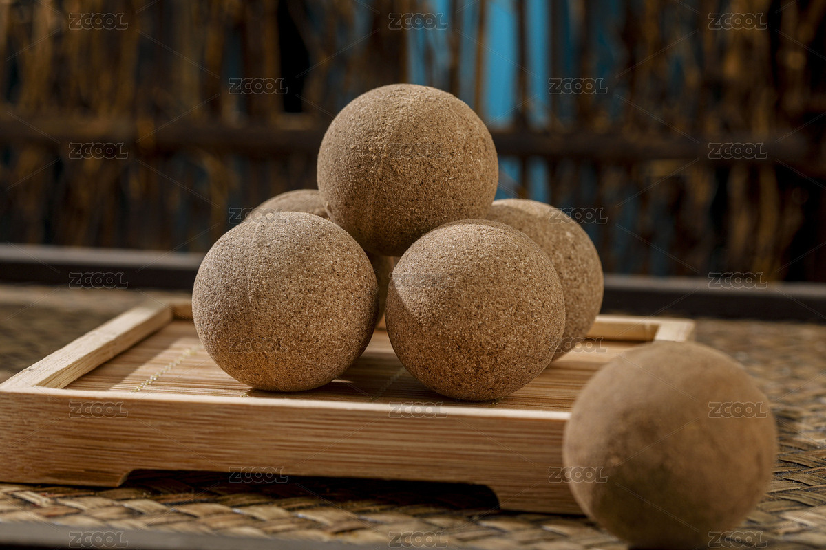 復(fù)古桌面上的艾葉球（主預(yù)覽-7243184） - 未分類 - 站酷設(shè)計師熙嫻爸原創(chuàng)素材 - 站酷ZCOOL