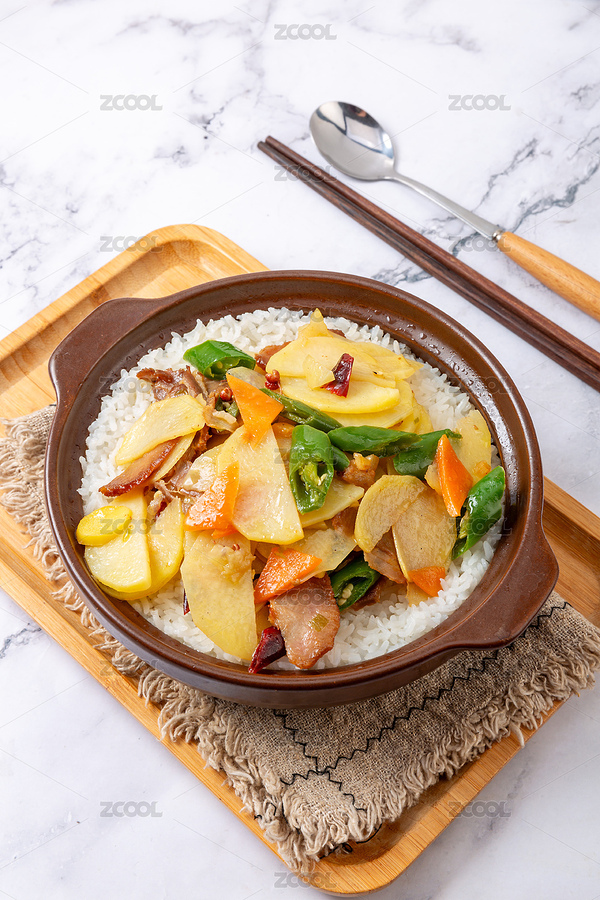 土豆片炒肉煲仔飯（主預(yù)覽-3028738） - 未分類 - 站酷設(shè)計師lilyhello原創(chuàng)素材 - 站酷ZCOOL