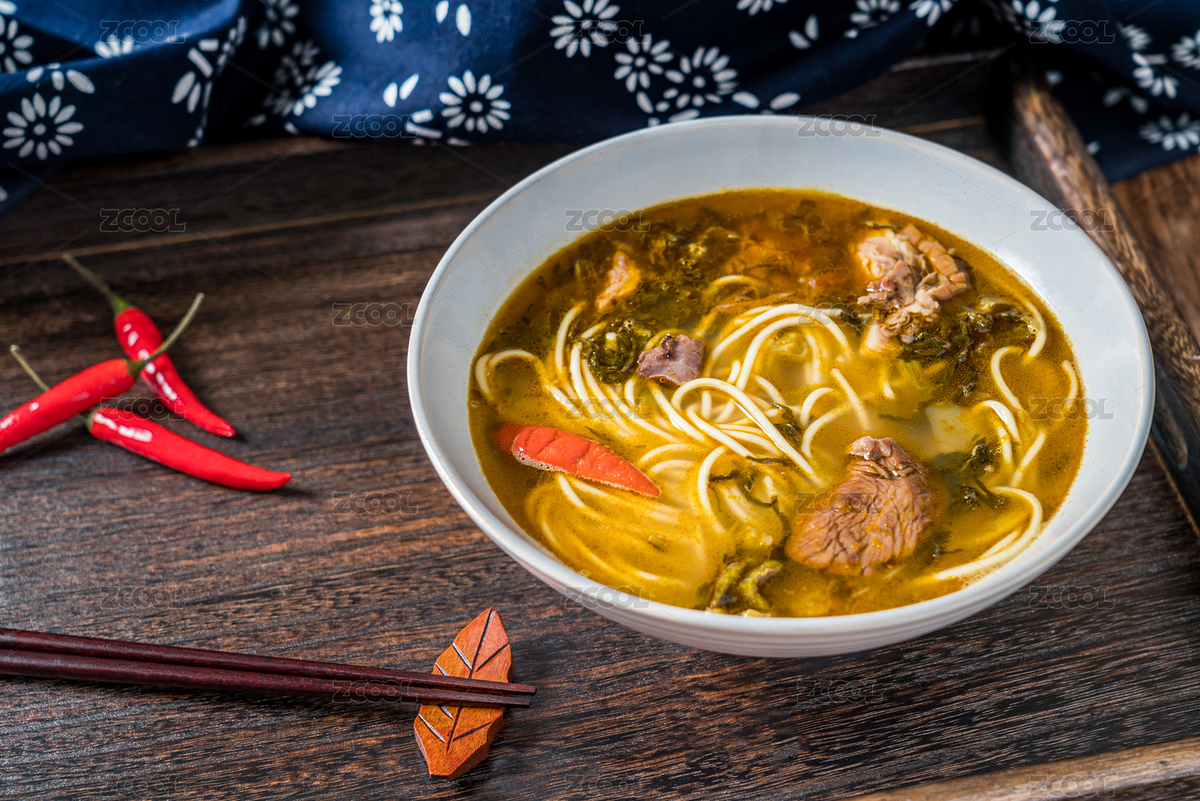 放在木桌上的老壇酸菜牛肉面（主預(yù)覽-7171065） - 未分類 - 站酷設(shè)計(jì)師Govan原創(chuàng)素材 - 站酷ZCOOL