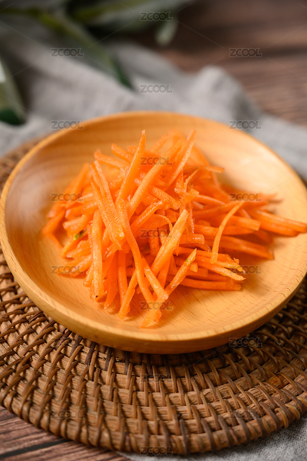 桌面上的盤子里的美味可口的新鮮胡蘿卜絲（主預覽-8582284） - 未分類 - 站酷設計師我是小助理原創(chuàng)素材 - 站酷ZCOOL
