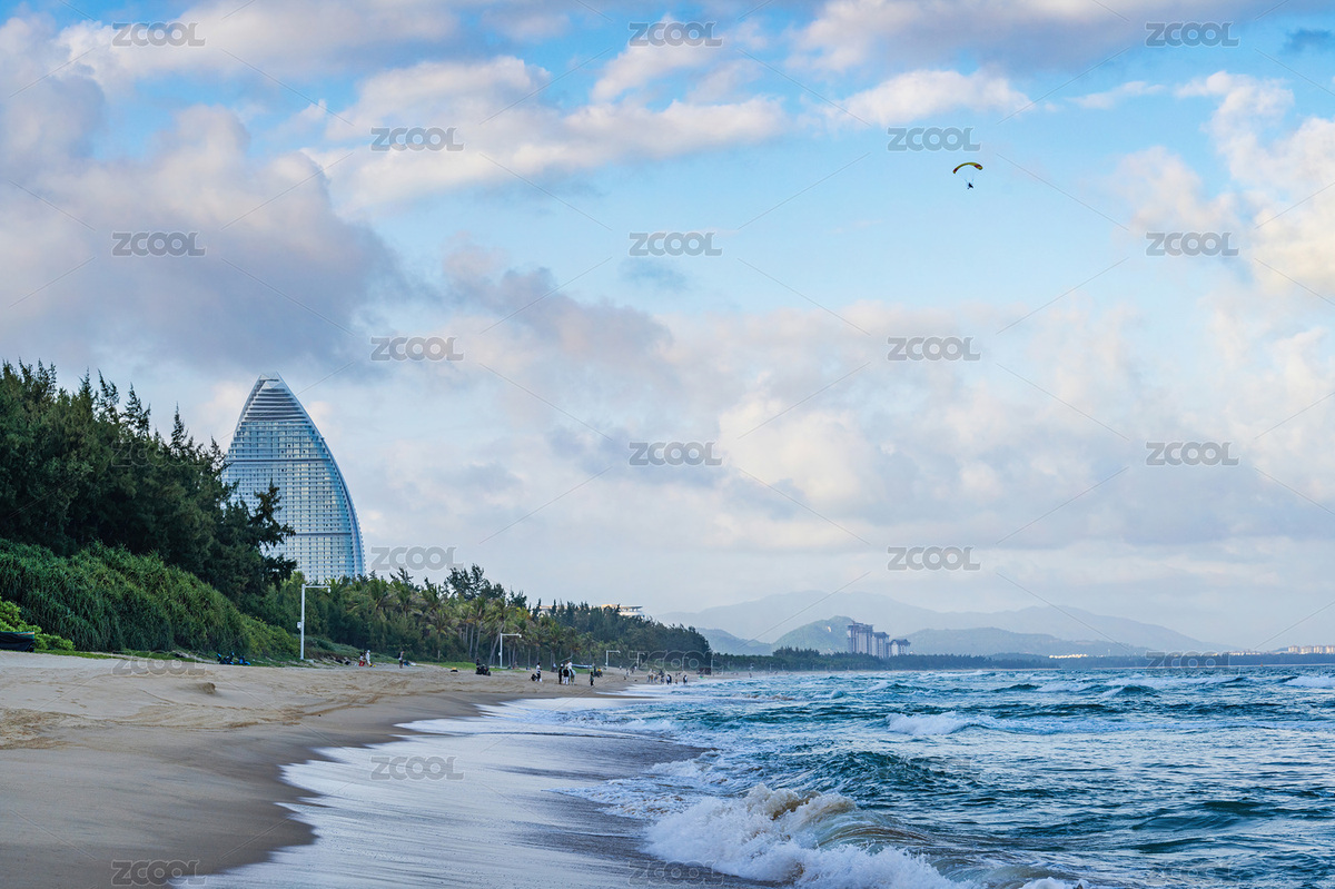 三亞藍(lán)天白云背影下的滑翔翼飛行（主預(yù)覽-4773738） - 未分類 - 站酷設(shè)計師linenyong原創(chuàng)素材 - 站酷ZCOOL