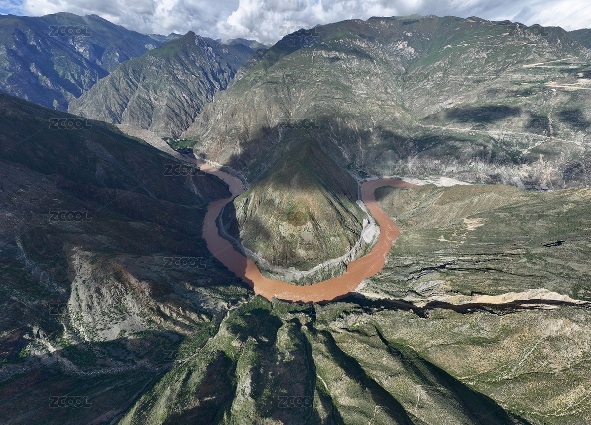 中國云南香格里拉金沙江大拐彎航拍風(fēng)光（主預(yù)覽-10211275） - 未分類 - 站酷設(shè)計(jì)師IceBear007原創(chuàng)素材 - 站酷ZCOOL