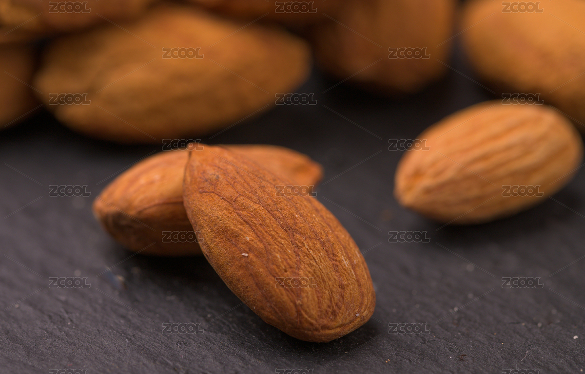 黑色石板上的巴旦木（主預(yù)覽-5277491） - 未分類 - 站酷設(shè)計(jì)師牧洋原創(chuàng)素材 - 站酷ZCOOL