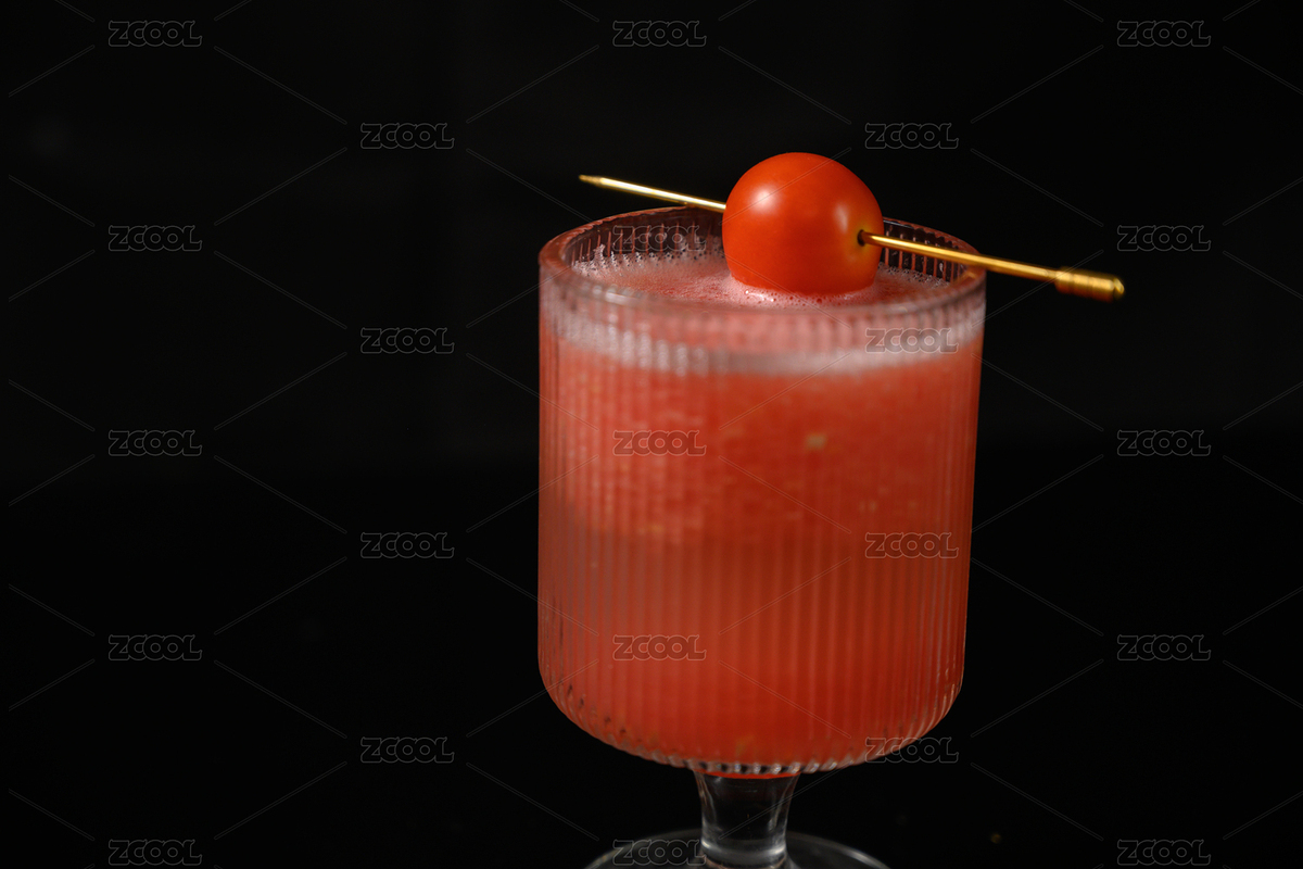 桌面上的杯子里的美味可口的西紅柿汁（主預(yù)覽-9026301） - 未分類 - 站酷設(shè)計(jì)師我是小助理原創(chuàng)素材 - 站酷ZCOOL
