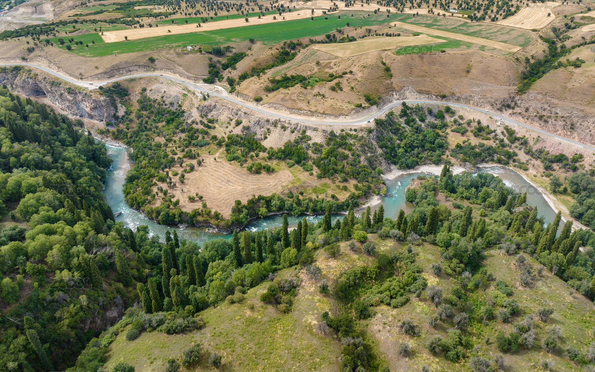 中國新疆伊犁州庫爾德寧月亮灣秋季風(fēng)光航拍（主預(yù)覽-9015850） - 未分類 - 站酷設(shè)計師云風(fēng)0518原創(chuàng)素材 - 站酷ZCOOL