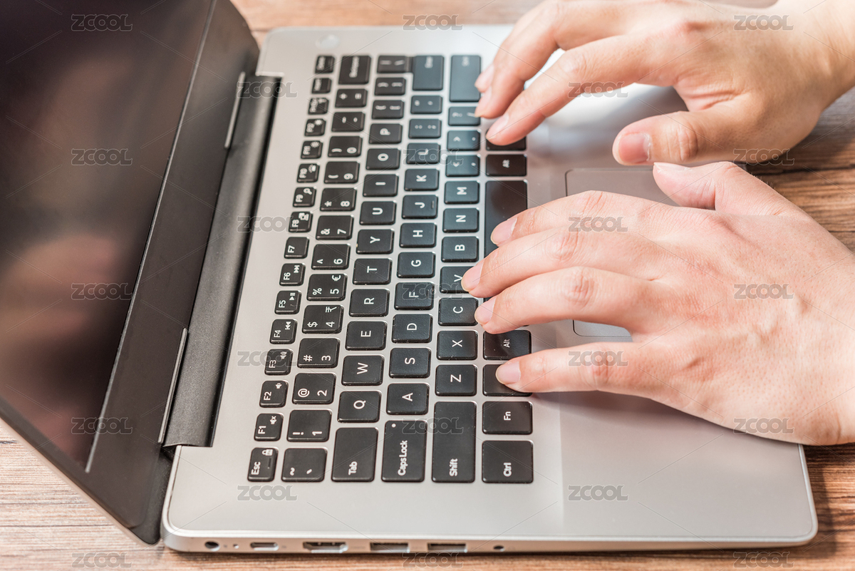 筆記本電腦和操作者的手特寫(xiě)（主預(yù)覽-1774561） - 未分類 - 站酷設(shè)計(jì)師zkhlxm原創(chuàng)素材 - 站酷ZCOOL