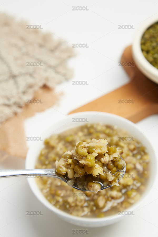 桌子上一碗美味的綠豆粥（主預(yù)覽-8695557） - 未分類 - 站酷設(shè)計(jì)師南京百滔文化傳媒原創(chuàng)素材 - 站酷ZCOOL