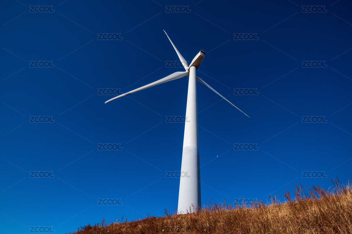 中國云南昆明東川紅土地景區(qū)晨光中的風電塔（主預覽-8921071） - 未分類 - 站酷設(shè)計師活攝聲香原創(chuàng)素材 - 站酷ZCOOL