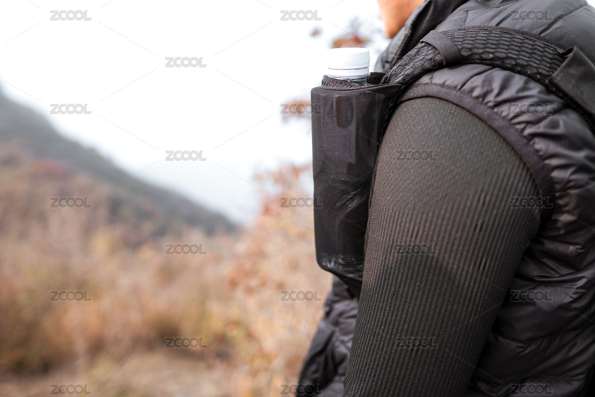 户外爱好者包上的水特写（主预览-12453925） - 未分类 - 站酷设计师小羽怪原创素材 - 站酷ZCOOL