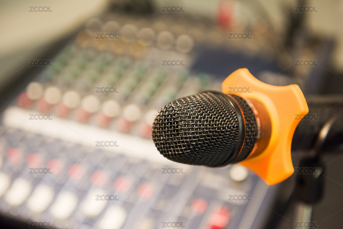 调音台和话筒的特写镜头（主预览-2586509） - 未分类 - 站酷设计师ddukang原创素材 - 站酷ZCOOL