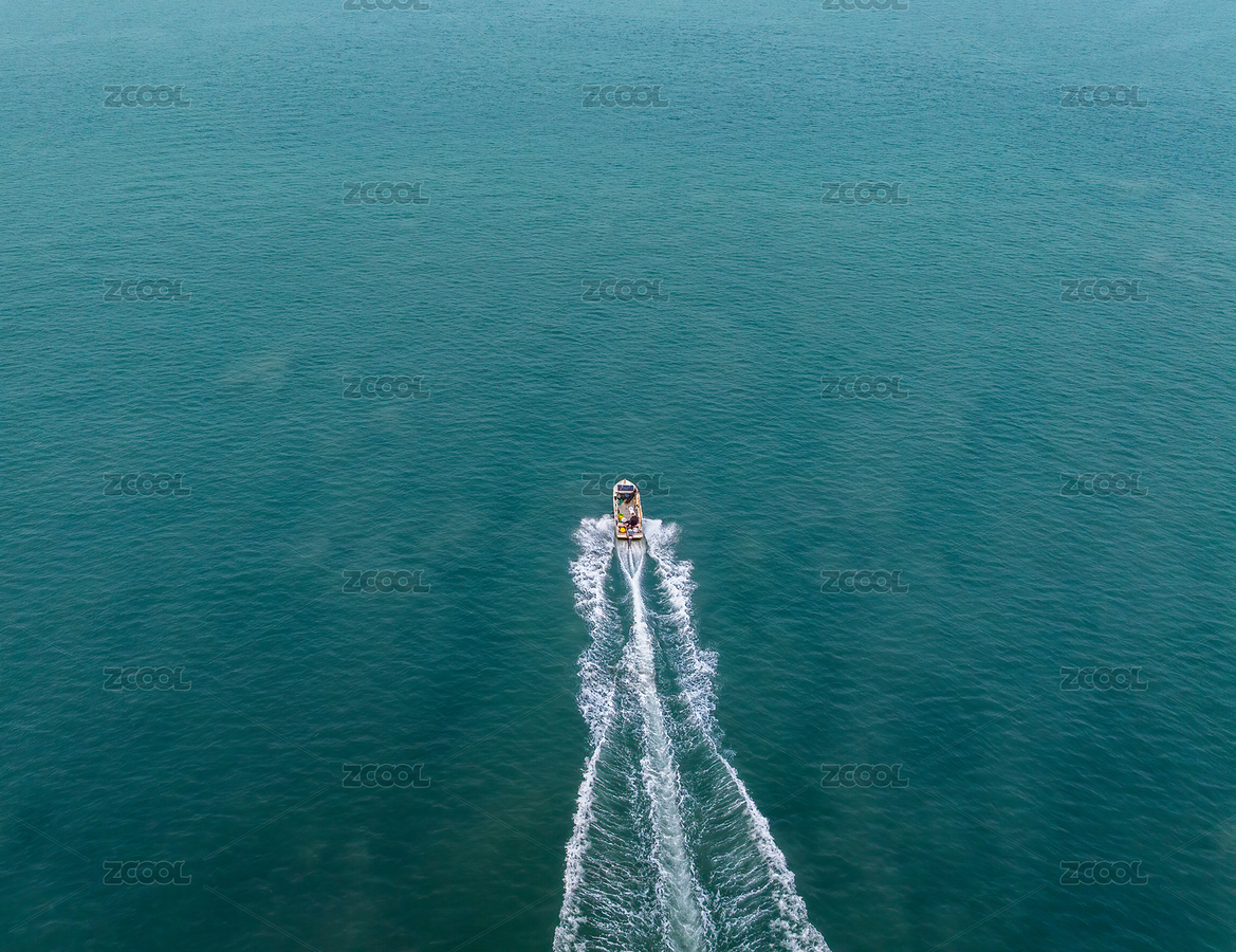 航拍在海面极速行驶的快艇（主预览-11978531） - 未分类 - 站酷设计师webstar15原创素材 - 站酷ZCOOL