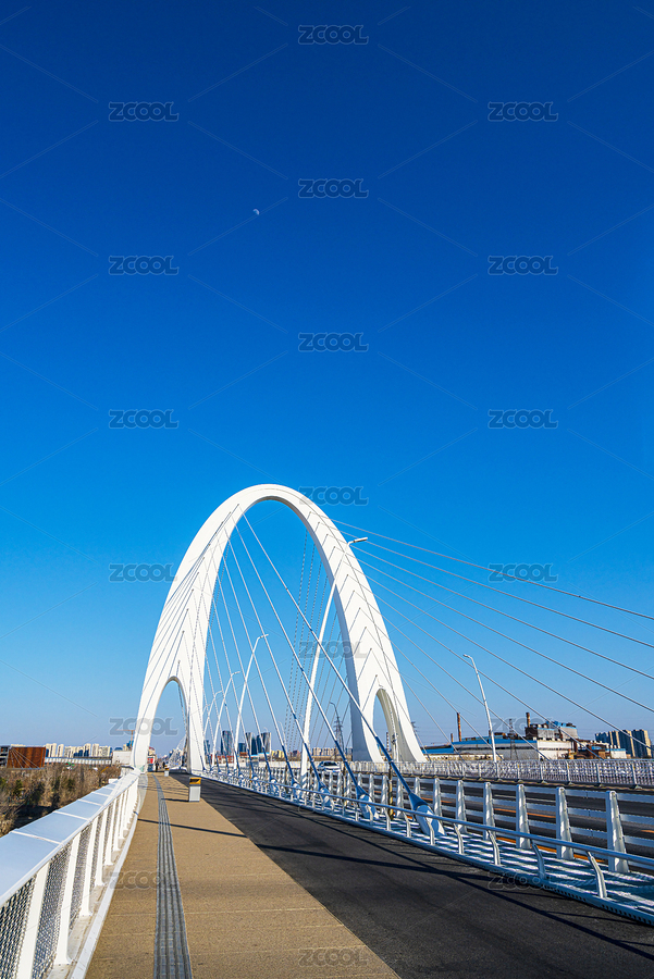 藍天下的北京新首鋼大橋風光（主預覽-7673515） - 未分類 - 站酷設計師青稞的后來原創(chuàng)素材 - 站酷ZCOOL