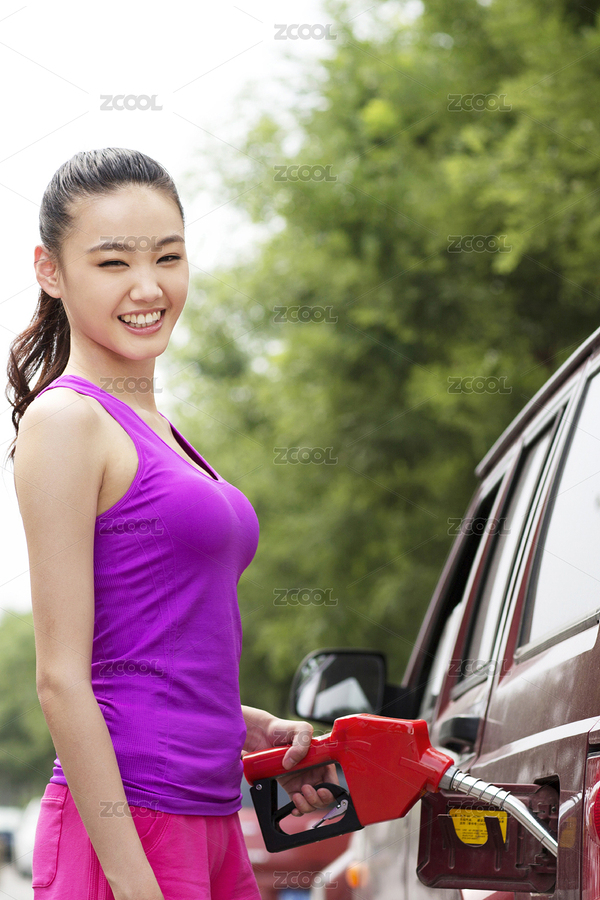 年輕女性燃料汽車（主預(yù)覽-5667626） - 未分類 - 站酷設(shè)計(jì)師capacapa原創(chuàng)素材 - 站酷ZCOOL