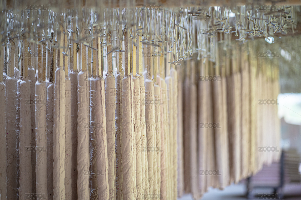 工厂里悬挂着的的供香半成品（主预览-1297751） - 未分类 - 站酷设计师只取一瓢原创素材 - 站酷ZCOOL
