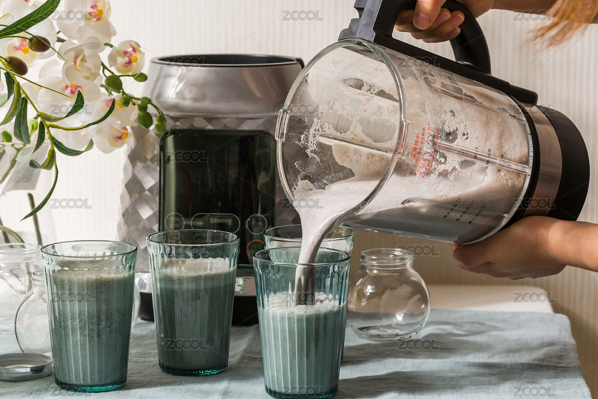 使用智能破壁料理機(jī)制作各種蔬果汁（主預(yù)覽-4355276） - 未分類 - 站酷設(shè)計(jì)師蔚藍(lán)的白日夢(mèng)原創(chuàng)素材 - 站酷ZCOOL