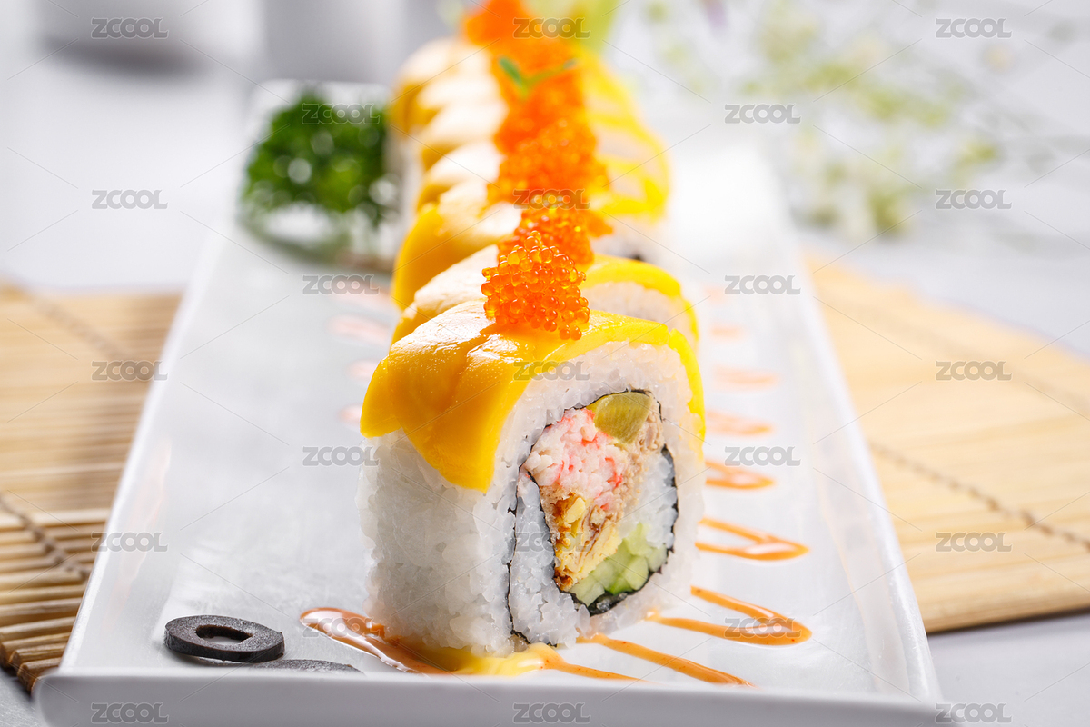 黃金甲蟹子壽司卷擺放在壽司簾上（主預(yù)覽-7569979） - 未分類 - 站酷設(shè)計(jì)師藍(lán)太陽(yáng)TNT原創(chuàng)素材 - 站酷ZCOOL