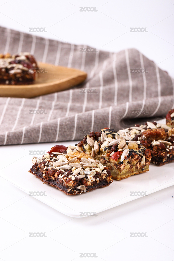 白色背景下的水果坚果烤饼（主预览-6892863） - 未分类 - 站酷设计师梦回李秦齐原创素材 - 站酷ZCOOL