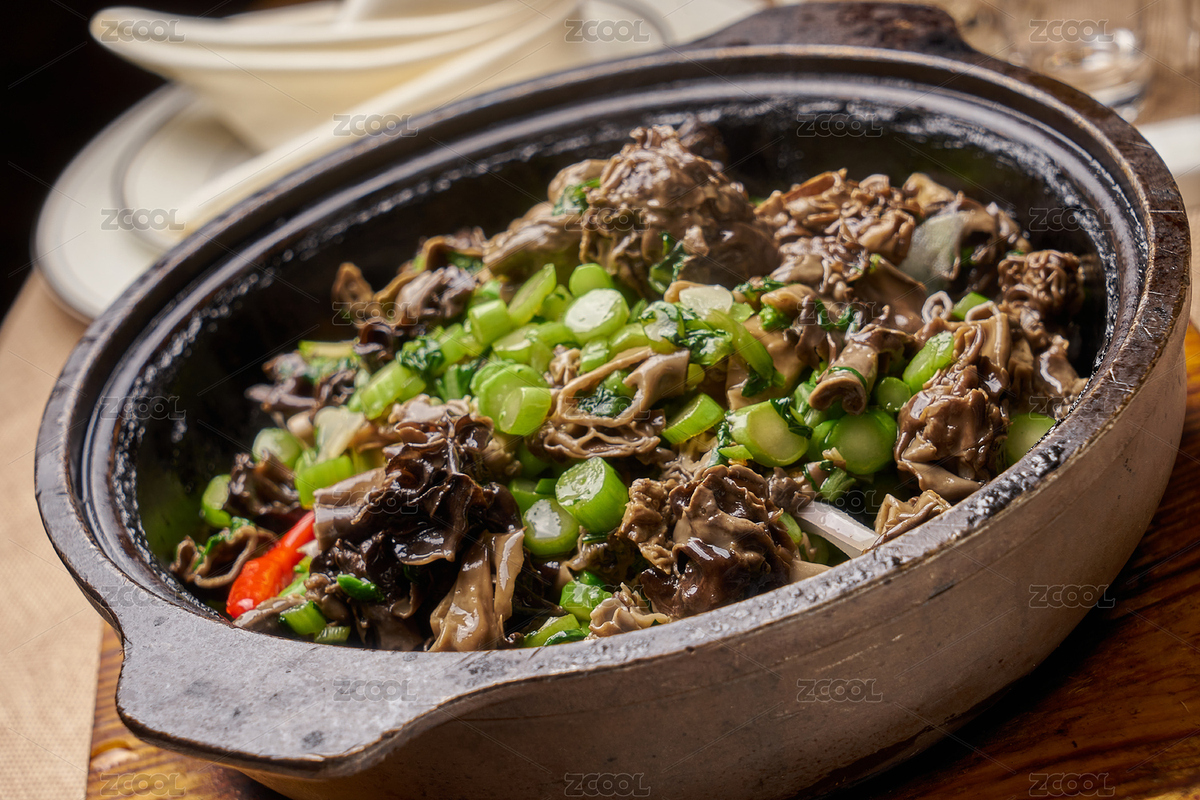 美味家常菜砂鍋燉黑木耳盛放在黑色的砂鍋中（主預(yù)覽-4171451） - 未分類 - 站酷設(shè)計(jì)師MRx夏先森原創(chuàng)素材 - 站酷ZCOOL