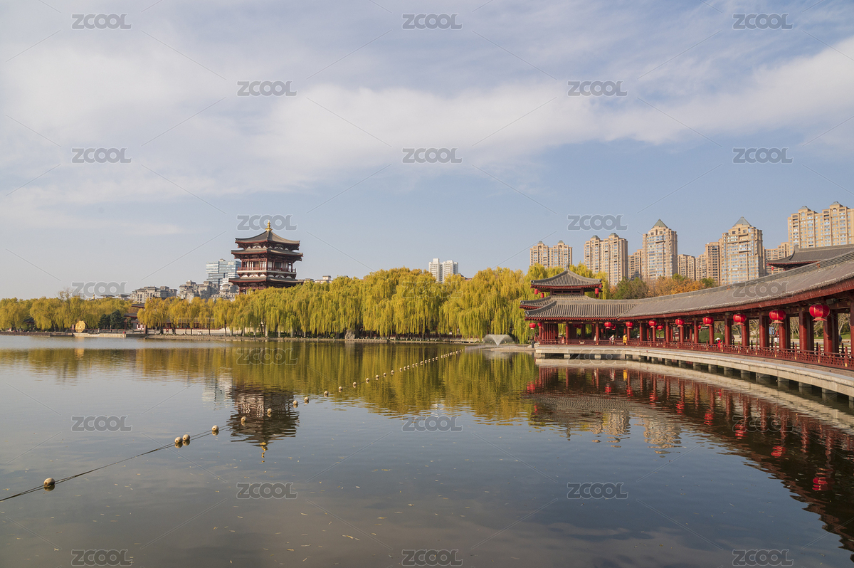 初冬，藍(lán)天白云下大唐芙蓉園的廊亭樓閣（主預(yù)覽-2138935） - 未分類 - 站酷設(shè)計(jì)師PxhWNYgvXe原創(chuàng)素材 - 站酷ZCOOL