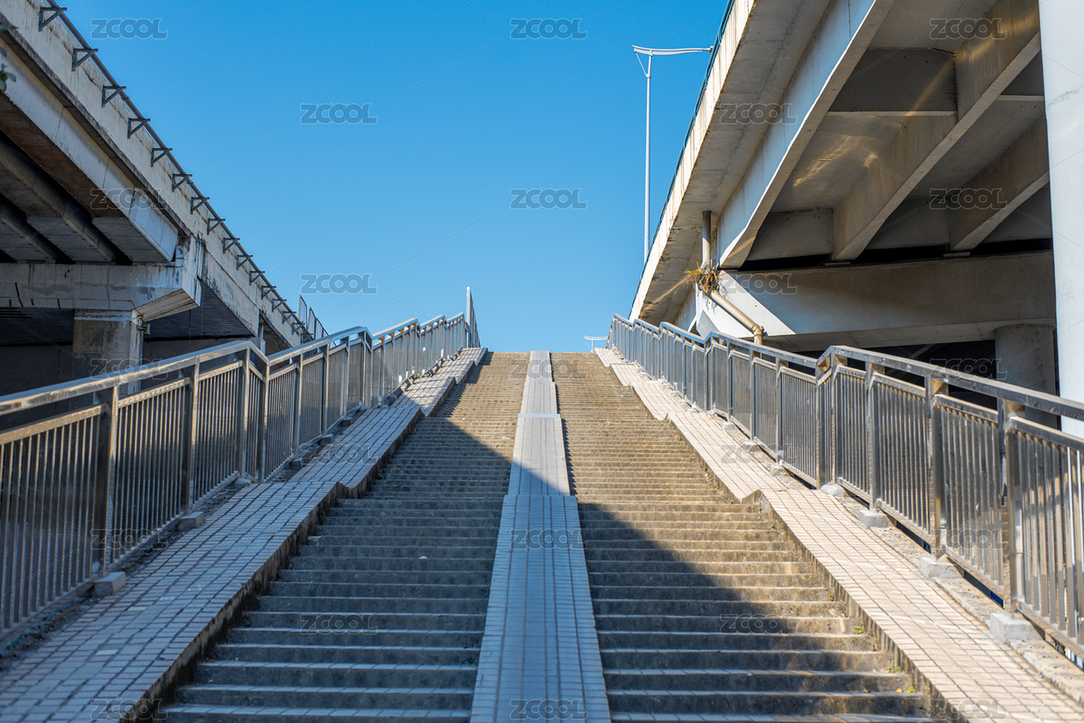 藍色天空下的天橋樓梯（主預覽-9572177） - 未分類 - 站酷設(shè)計師牧狼人Zack原創(chuàng)素材 - 站酷ZCOOL