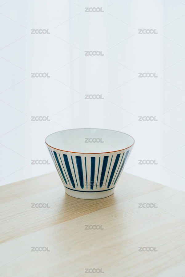 日式和風(fēng)陶瓷碗放在木桌上（主預(yù)覽-6204388） - 未分類(lèi) - 站酷設(shè)計(jì)師cqcoolboy原創(chuàng)素材 - 站酷ZCOOL