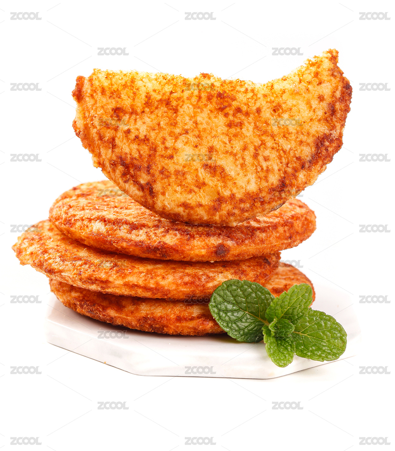 白底白石墊上放著一堆雜糧醬油餅和半邊餅干（主預(yù)覽-1281146） - 未分類(lèi) - 站酷設(shè)計(jì)師PAOPAO攝影工作室原創(chuàng)素材 - 站酷ZCOOL