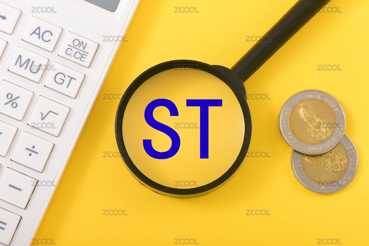 金融办公用品上的放大镜印着字母ST