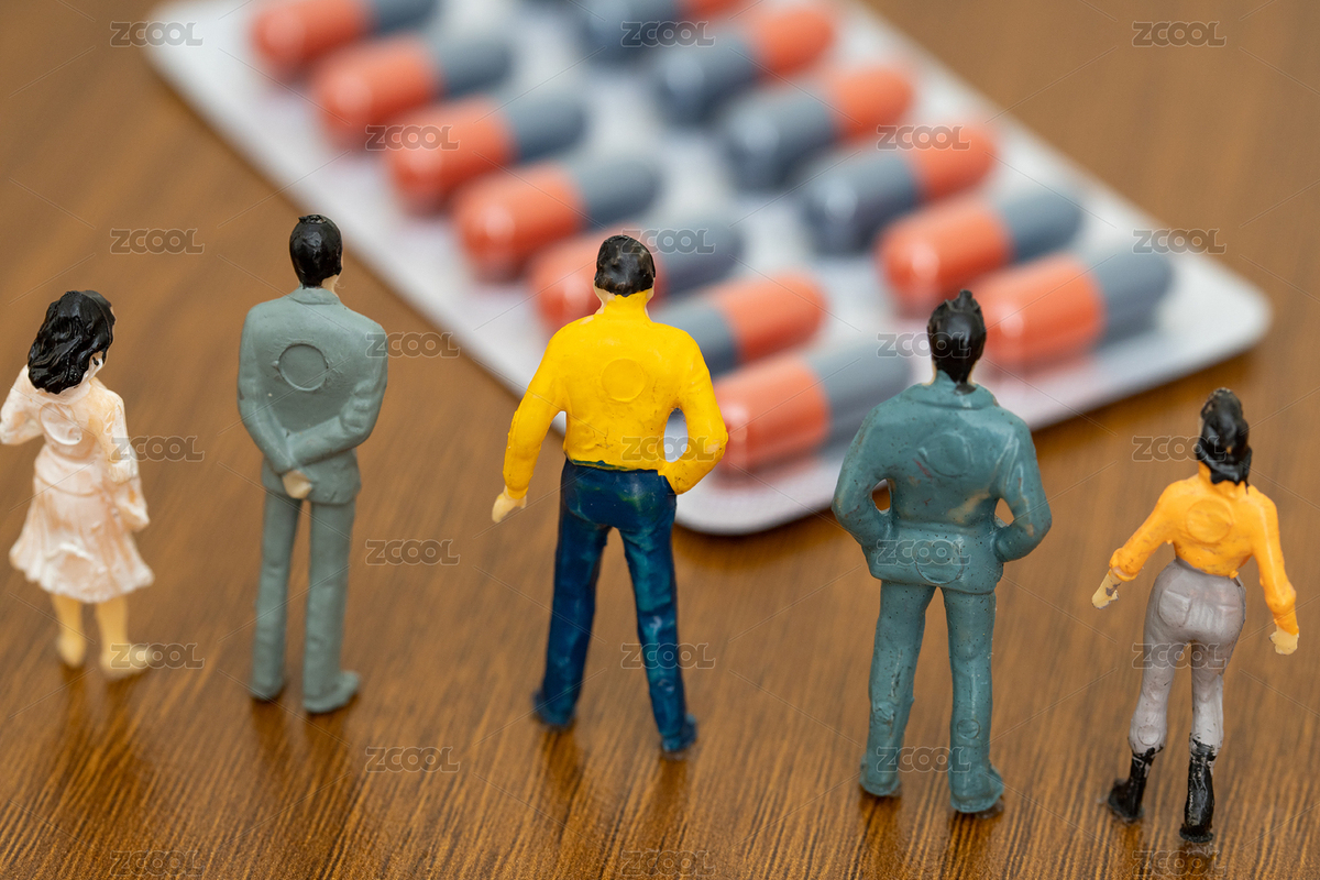 小人围绕着药物胶囊商讨对策（主预览-8570657） - 未分类 - 站酷设计师Sam_Tse原创素材 - 站酷ZCOOL