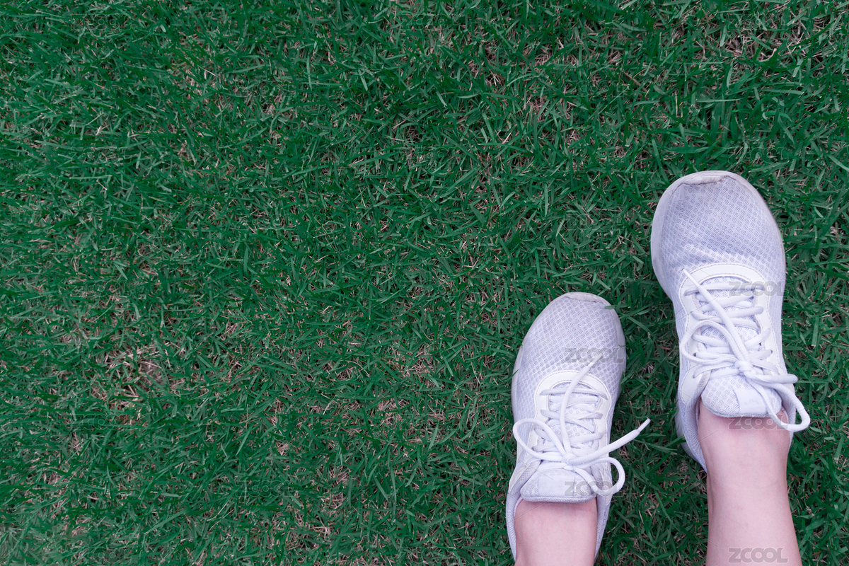 白鞋在草坪上的特寫（主預(yù)覽-4525502） - 未分類 - 站酷設(shè)計師Anciens原創(chuàng)素材 - 站酷ZCOOL