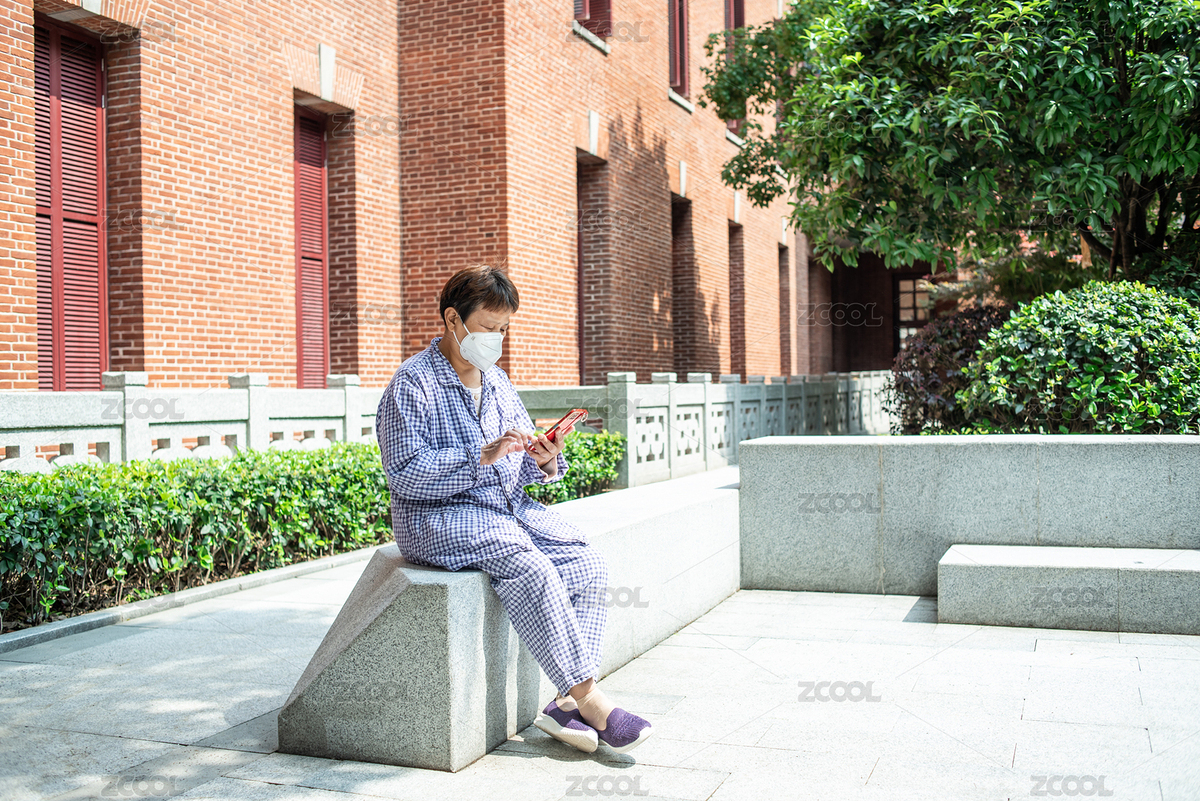 住院病人在室外晒太阳看手机（主预览-7885104） - 未分类 - 站酷设计师风暴丽丽原创素材 - 站酷ZCOOL