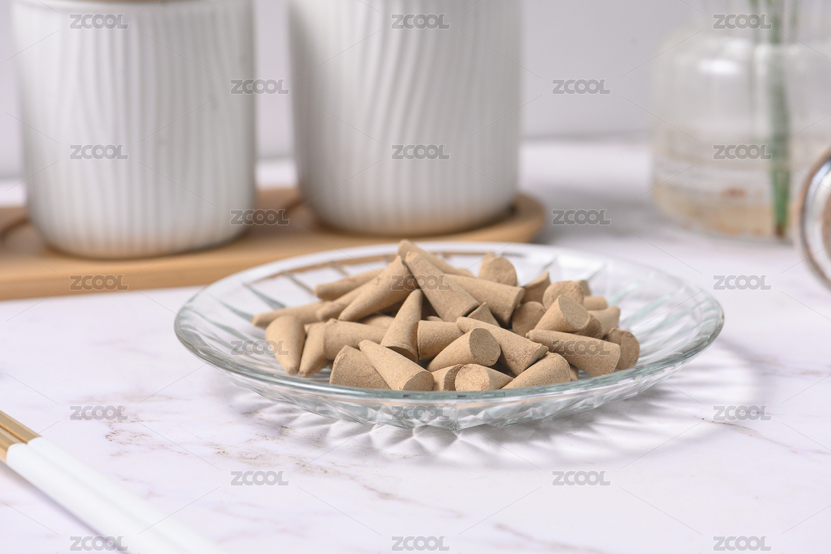 桌面上的盤子里的香氣四溢的塔香（主預(yù)覽-9023561） - 未分類 - 站酷設(shè)計師我是小助理原創(chuàng)素材 - 站酷ZCOOL