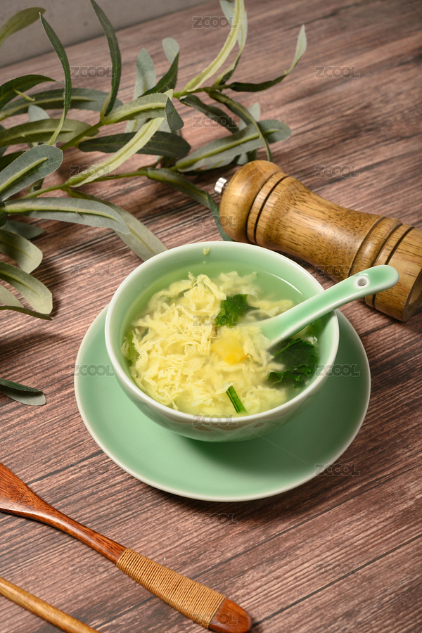 桌面上的盤(pán)子里的美味可口的菠菜蛋花湯（主預(yù)覽-7730475） - 未分類 - 站酷設(shè)計(jì)師我是小助理原創(chuàng)素材 - 站酷ZCOOL