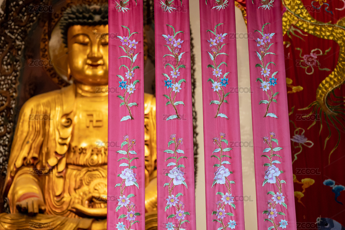 中國(guó)上海玉佛禪寺內(nèi)的幡和佛像（主預(yù)覽-6260659） - 未分類 - 站酷設(shè)計(jì)師qjmoney原創(chuàng)素材 - 站酷ZCOOL