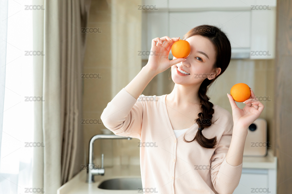 活力健康女性開心地拿著橙子（主預(yù)覽-8260176） - 未分類 - 站酷設(shè)計師今天喝咖啡了嗎原創(chuàng)素材 - 站酷ZCOOL